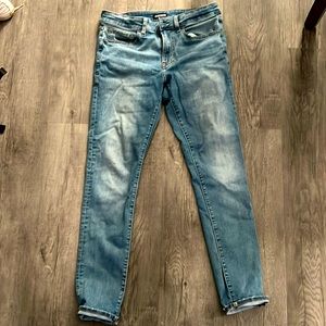 Express blue wash denim jeans
